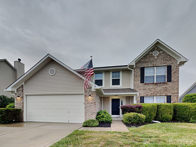 6103 E Meadow Ridge Rd in Columbus, IN - Building Photo - Building Photo