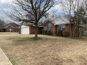 4902 Hawthorne Way in Springdale, AR - Foto de edificio - Building Photo