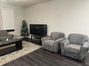Room in House on Purple Heart Dr in Buda, TX - Building Photo - Building Photo