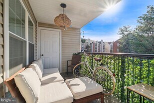 3315 Wyndham Cir in Alexandria, VA - Building Photo