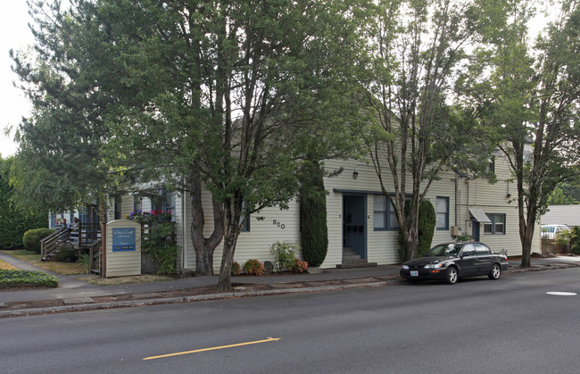 7320-7326 SE Milwaukie Ave in Portland, OR - Foto de edificio - Building Photo