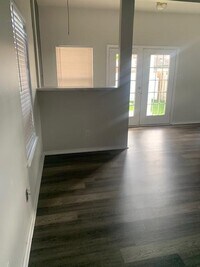 214 Sidney St photo'