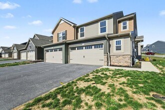 7213 White Oak Blvd in Harrisburg, PA - Building Photo - Building Photo