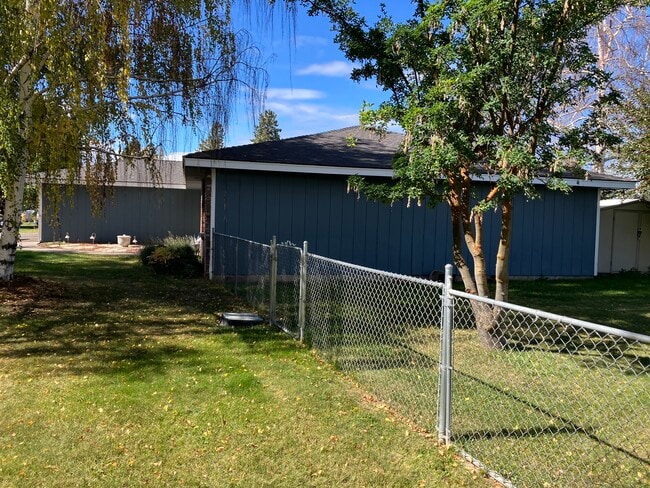 property at 5149 Sumac Ave