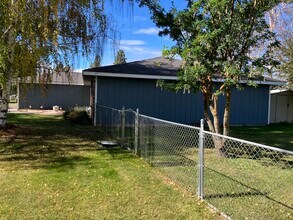 5149 Sumac Ave in Klamath Falls, OR - Building Photo - Building Photo