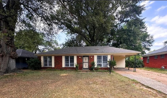 property at 4810 Summerlane Ave