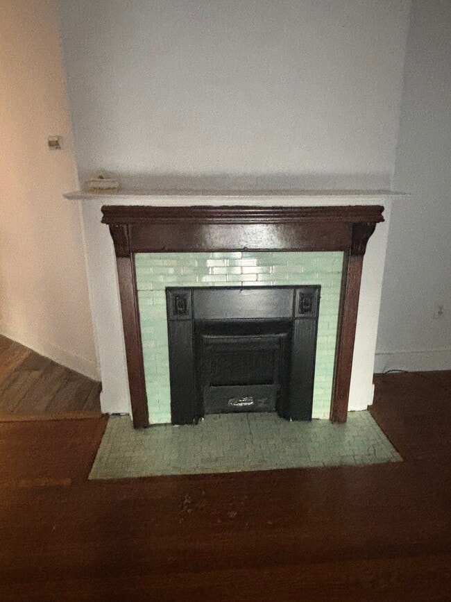 35 Ashland Ave, Unit 2 in Buffalo, NY - Foto de edificio - Building Photo