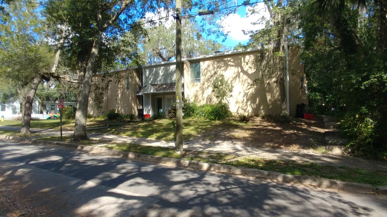 508 NE 4th Ave in Gainesville, FL - Building Photo