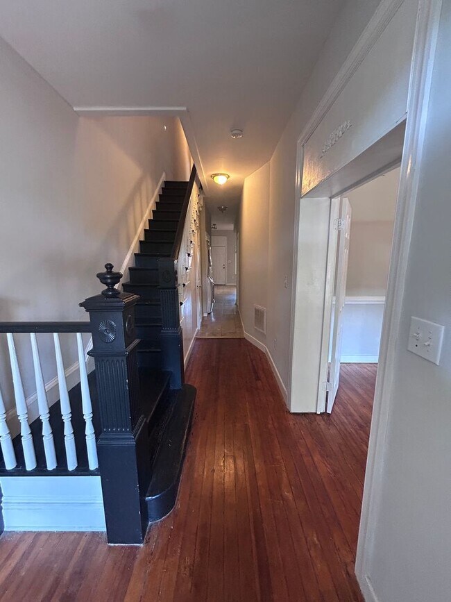 2020 Parkwood Ave in Richmond, VA - Building Photo - Building Photo