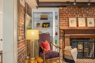 230 Habersham St in Savannah, GA - Building Photo - Building Photo