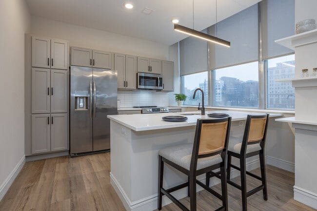 Residences at 55 in Cleveland, OH - Foto de edificio - Interior Photo
