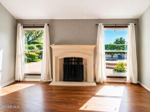 3271 Rosehill Cir in Thousand Oaks, CA - Foto de edificio - Building Photo