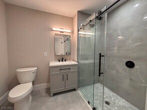 136 Elm St-Unit -101 in Newark, NJ - Building Photo - Building Photo