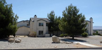 16186 Viho Rd in Apple Valley, CA - Building Photo - Building Photo