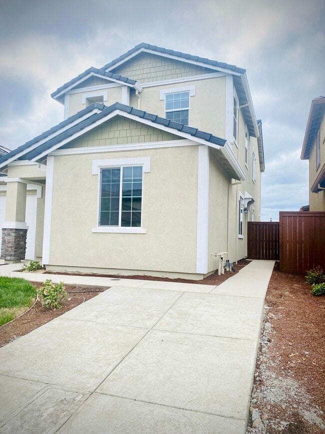 property at 8065 Roundhouse Lp