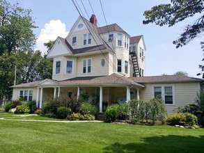 Fairfield Victorian North At Babylon Village in Babylon, NY - Building Photo - Building Photo