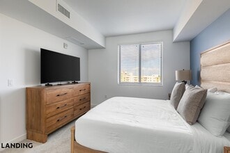 200 NE 1st Ave, Unit 611 in Pompano Beach, FL - Building Photo - Building Photo