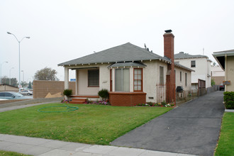 1123 Irving Ave in Glendale, CA - Building Photo - Building Photo