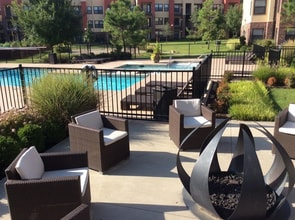 Crown Village at Elm Ridge in Broken Arrow, OK - Foto de edificio - Building Photo