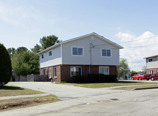 Berry Park Apartments in Biddeford, ME - Foto de edificio - Building Photo