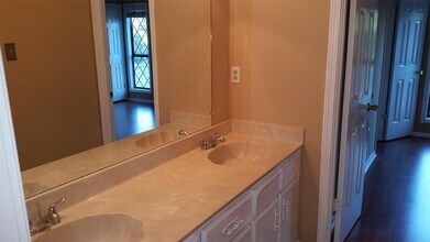 3049 McVay Trail Dr in Memphis, TN - Building Photo - Building Photo