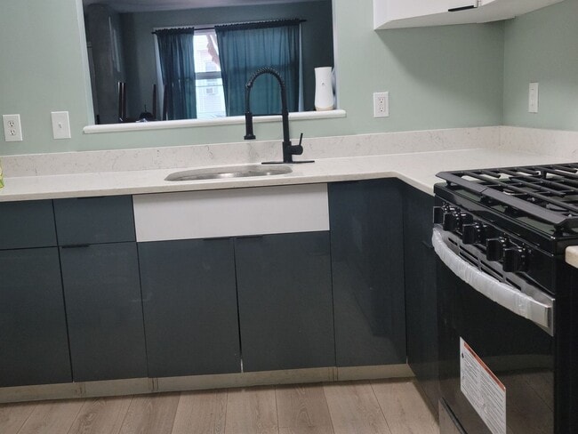 190 Dwight St in Jersey City, NJ - Foto de edificio - Building Photo