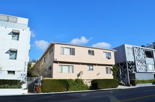 8261 Fountain Ave in West Hollywood, CA - Foto de edificio - Building Photo