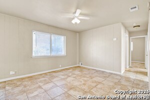 6711 Spring Hollow St in San Antonio, TX - Building Photo - Building Photo