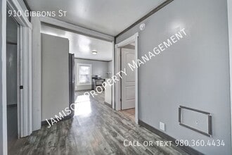 910 Gibbons St in Gastonia, NC - Building Photo - Building Photo