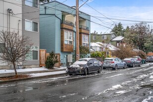 8505 18th Ave NW in Seattle, WA - Building Photo