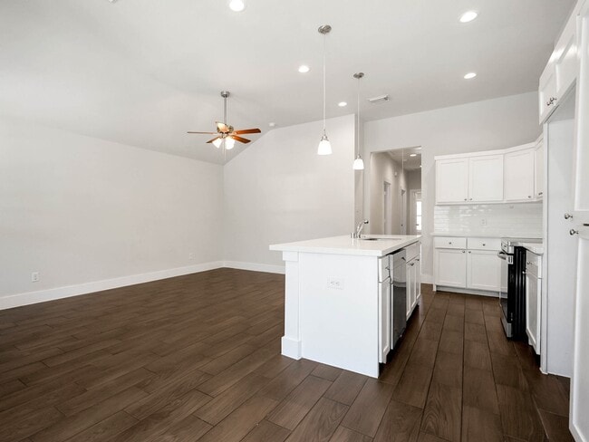 property at 5905 Woodview Dr