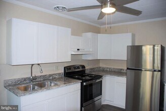 724 W Broad St in Quakertown, PA - Building Photo - Building Photo