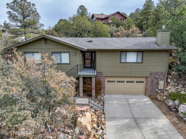 property at 901 Sugarloaf Rd
