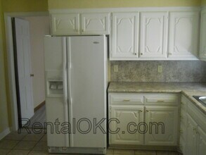 2312 Huntleigh Dr in The Village, OK - Building Photo - Building Photo