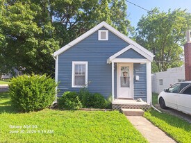 502 Kerr Ave in Urbana, IL - Building Photo