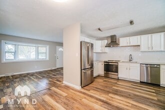 4957 Betsy Dr in Columbus, OH - Foto de edificio - Building Photo