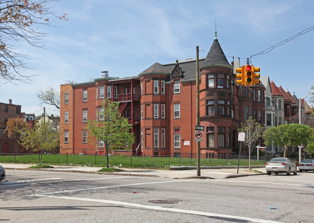 2400 Eutaw Pl in Baltimore, MD - Building Photo