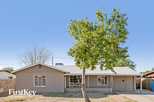 2041 W Georgia Ave in Phoenix, AZ - Building Photo