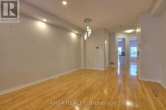 9 Picnic St in Richmond Hill, ON - Building Photo - Building Photo