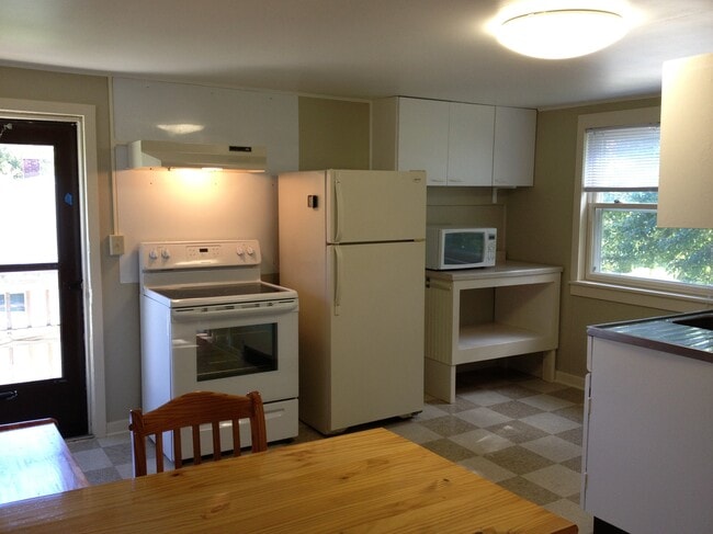 75 Arlington Ave, Unit Arlington