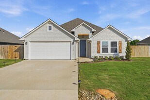 173 Brazos Bnd in Somerville, TX - Building Photo