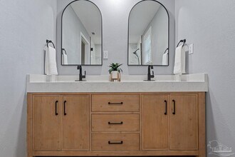 5968 Capitol Dr in Gulf Breeze, FL - Building Photo - Building Photo