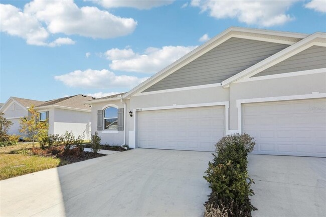 32652 Rustic Rise Rd in San Antonio, FL - Building Photo - Building Photo