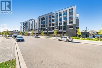 3250 Carding Mill Trail in Oakville, ON - Building Photo - Building Photo