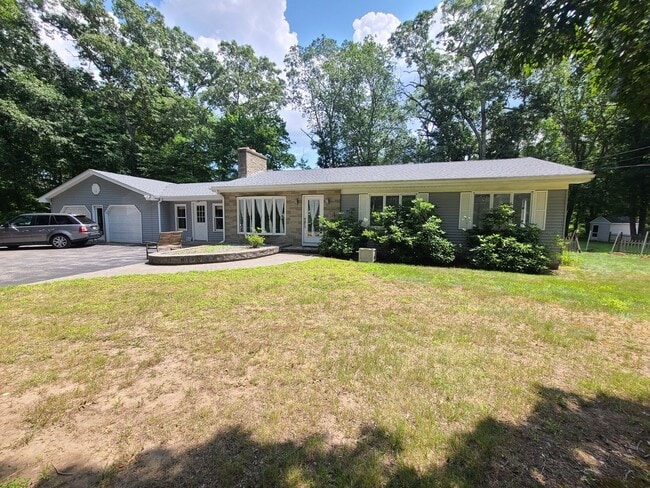 426 S County Trail in Exeter, RI - Building Photo - Building Photo