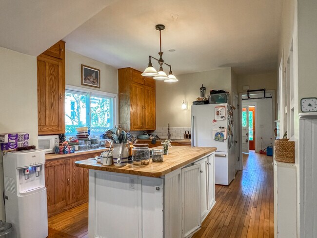 118 E Park St in Marquette, MI - Building Photo - Building Photo
