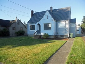 2817 W Maplewood Ave in Bellingham, WA - Building Photo