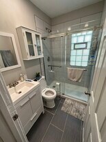 2062 Ludington Ave, Unit 2062 in Wauwatosa, WI - Building Photo