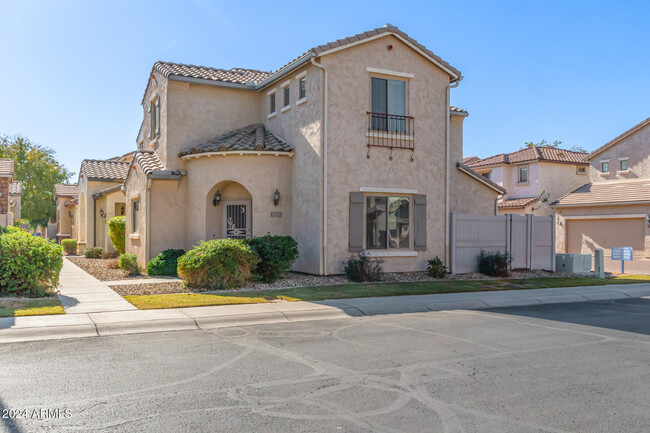 8419 W Lewis Ave in Phoenix, AZ - Building Photo - Building Photo