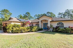 590 6th St NE in Naples, FL - Building Photo